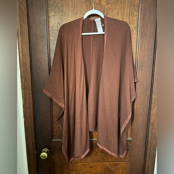 Chicos Faux-Suede Trim Ruana Wrap Size M - Picture 2 of 6